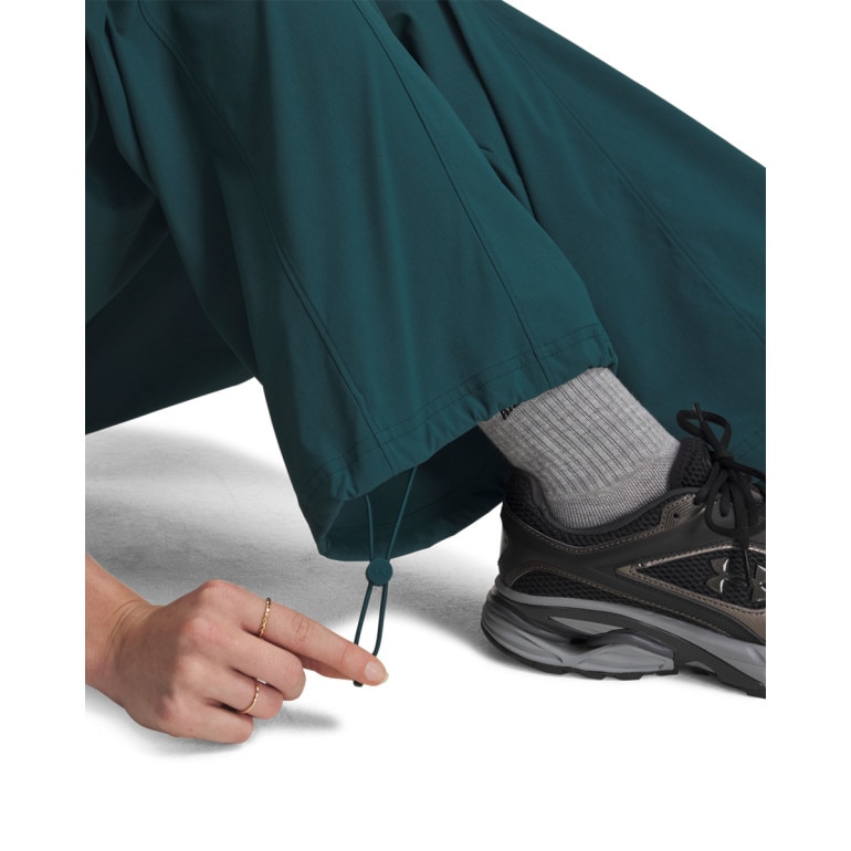 Damskie spodnie Under Armour Unstoppable Woven Pant - zielone