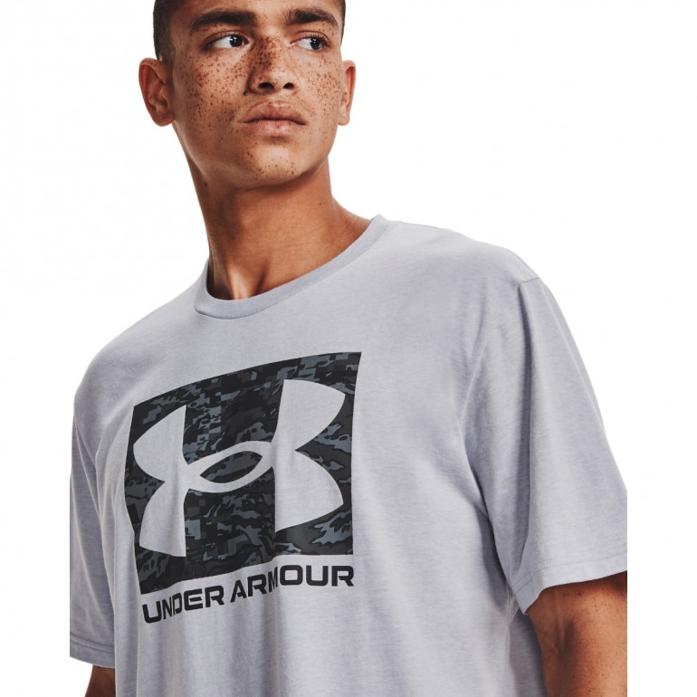 Męska koszulka treningowa UNDER ARMOUR ABC CAMO BOXED LOGO SS - szara