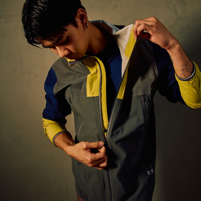 Męska kurtka do biegania Under Armour UA Halo Run Jacket - szara