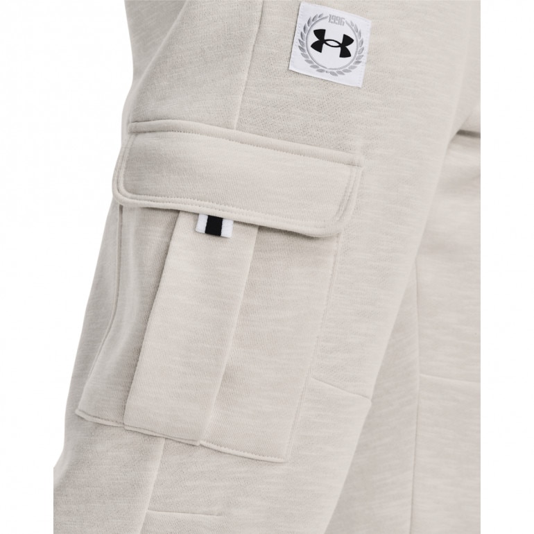 Męskie spodnie dresowe UNDER ARMOUR Essential Fleece Heritage Cargo Pants - beżowe