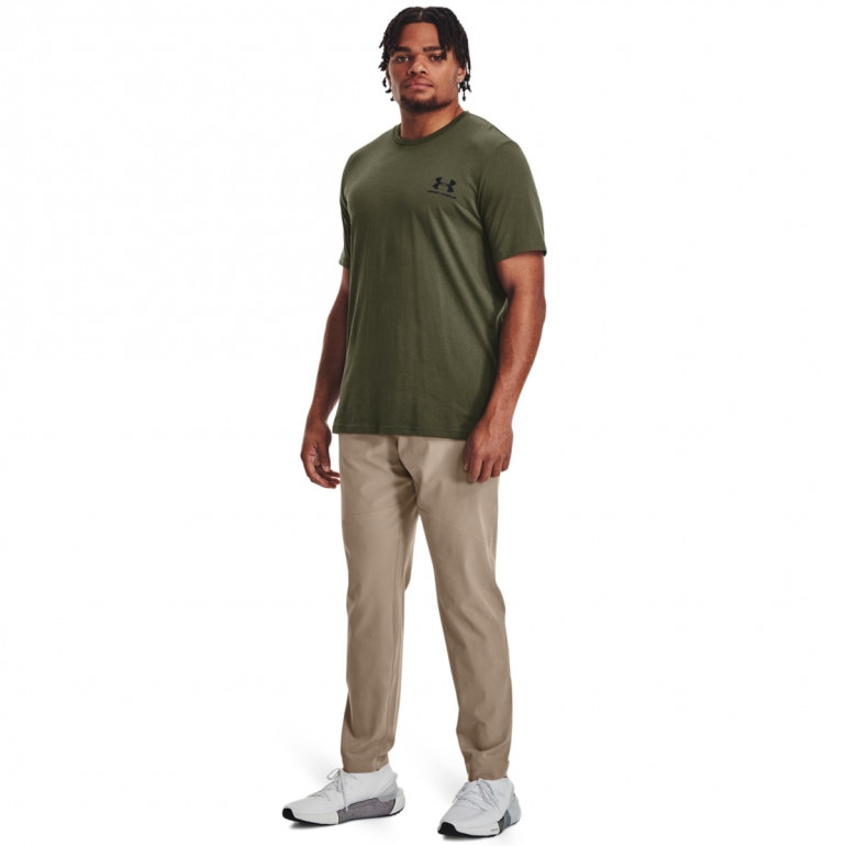 Męskie spodnie treningowe Under Armour UA Strech Woven Pant - beżowe